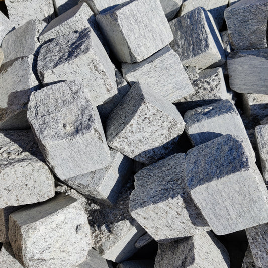 Dadi in granito chiaro 8-11 cm per selciati - in BIG BAG