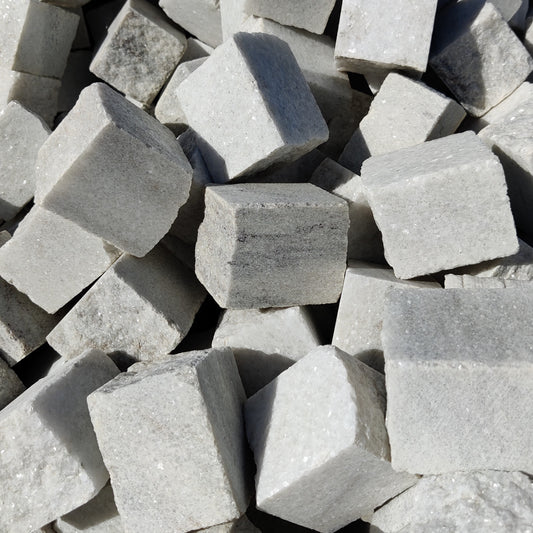 Dadi in marmo Cristallina misto 6-8 cm per selciati - in BIG BAG
