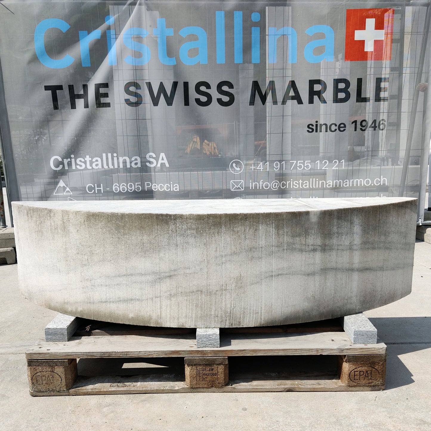 Geformtes Element aus Marmor Cristallina White Striato