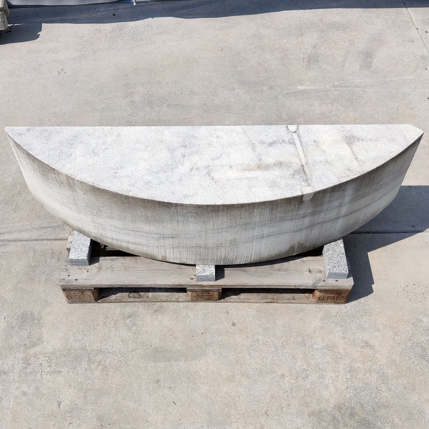 Geformtes Element aus Marmor Cristallina White Striato