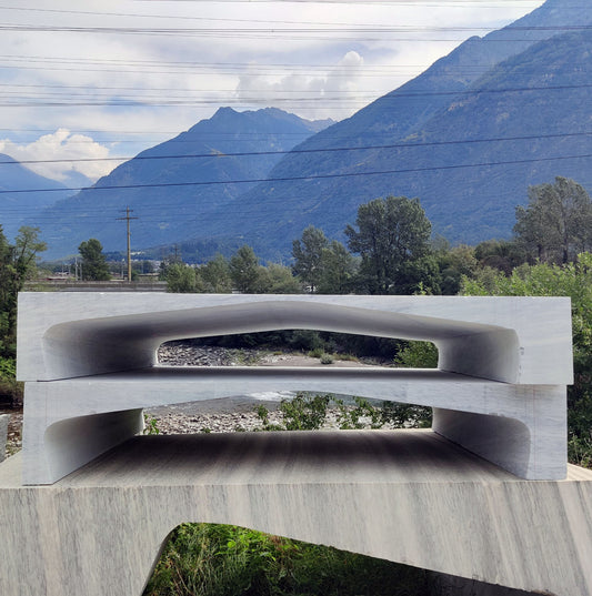 Tavolino in marmo Cristallina Green Ondulato