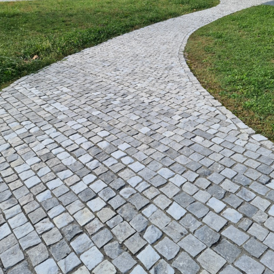 Cobblestone of mixed Cristallina marble 6-8 cm - in BIG BAG