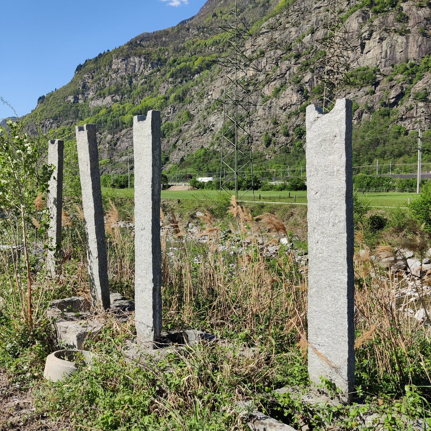 Set of 4 Alpensilber® granite pergolas with plinth and tub for planter
