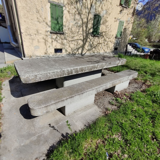 Set tavolo e due panchine in pietra massiccia