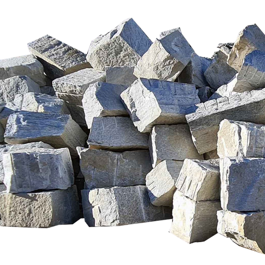 Blocs +/- cubiques en granit suisse d'Iragna