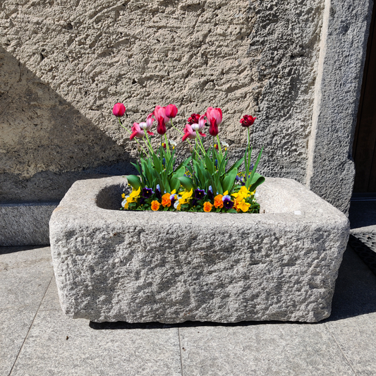 Vasca per fioriera o fontanella
