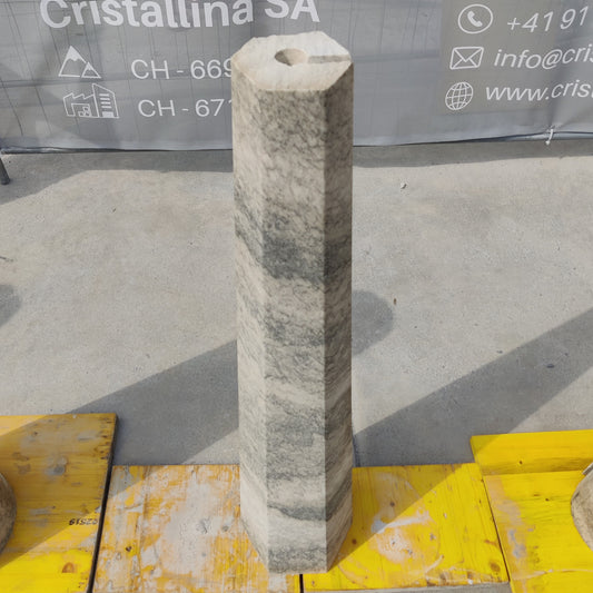 Cono massiggio esagonale in marmo Cristallina Green Ondulato