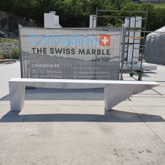 Shaped element in marble Cristallina White Venato