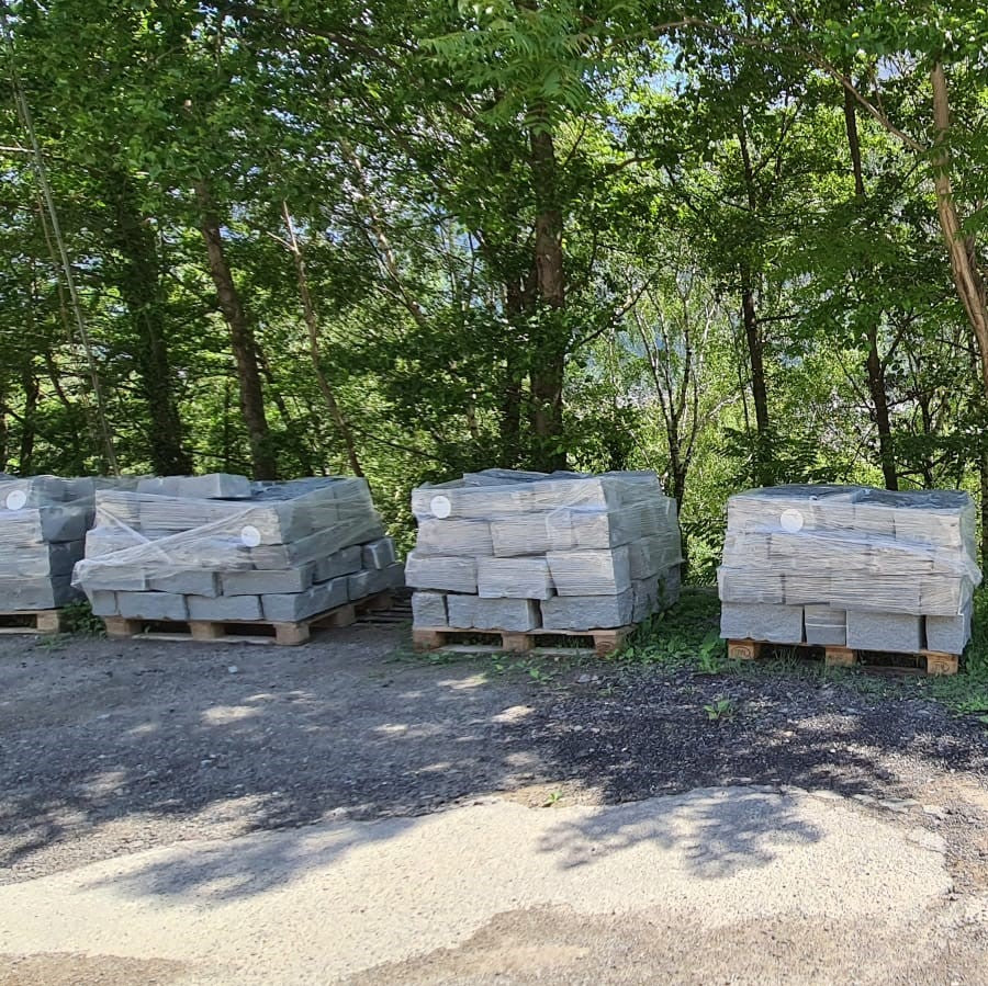 Pierres de mur en granit Maggia Wild - palette